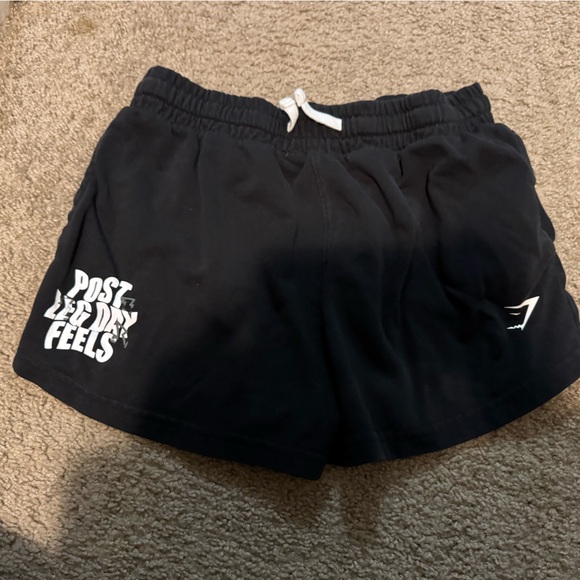 Gymshark Pants - Gymshark Black Shorts